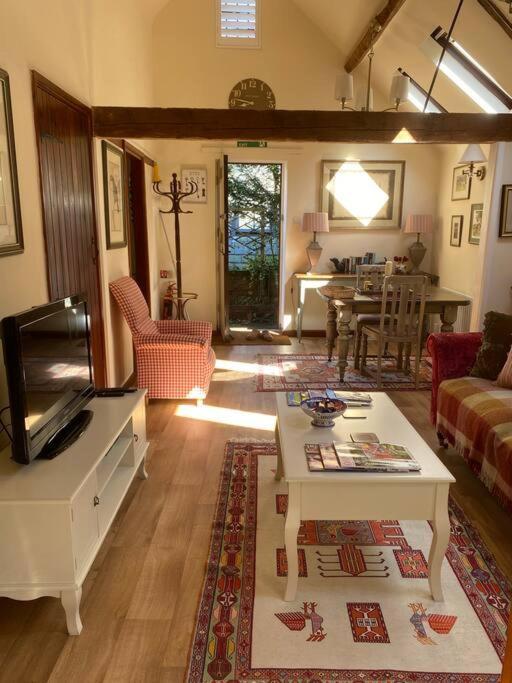 The Grooms Loft Self Contained Apartment Milton Abbas Exterior foto