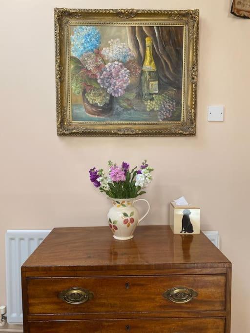 The Grooms Loft Self Contained Apartment Milton Abbas Exterior foto